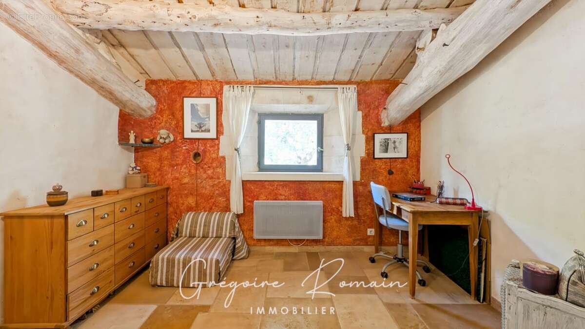 Maison à SAINT-CHAMAS