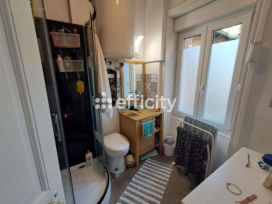 Maison à AURIAC-L'EGLISE