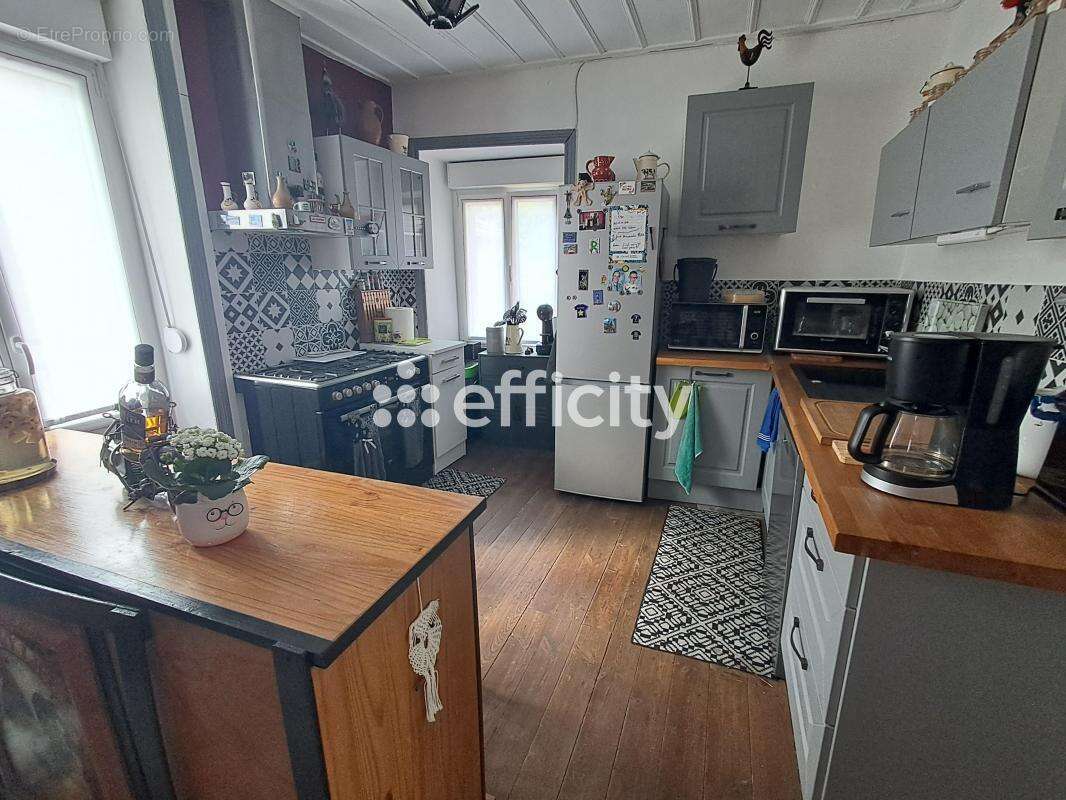 Maison à AURIAC-L'EGLISE