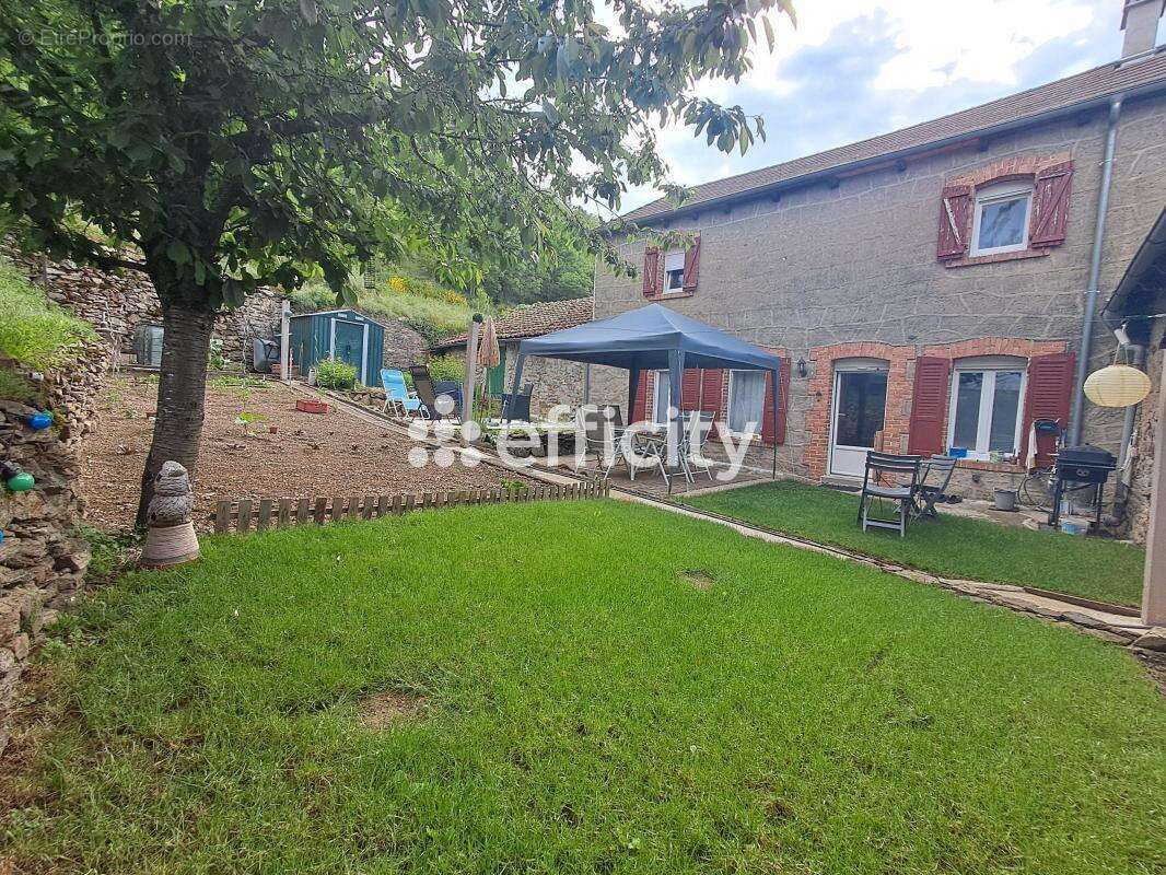 Maison à AURIAC-L'EGLISE