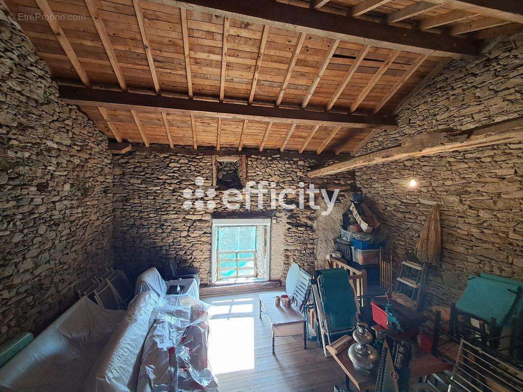 Maison à AURIAC-L'EGLISE