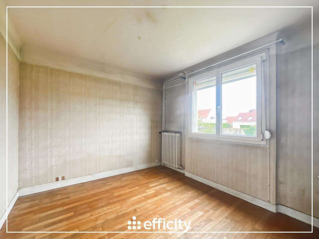 Maison à FONTENAY-TRESIGNY