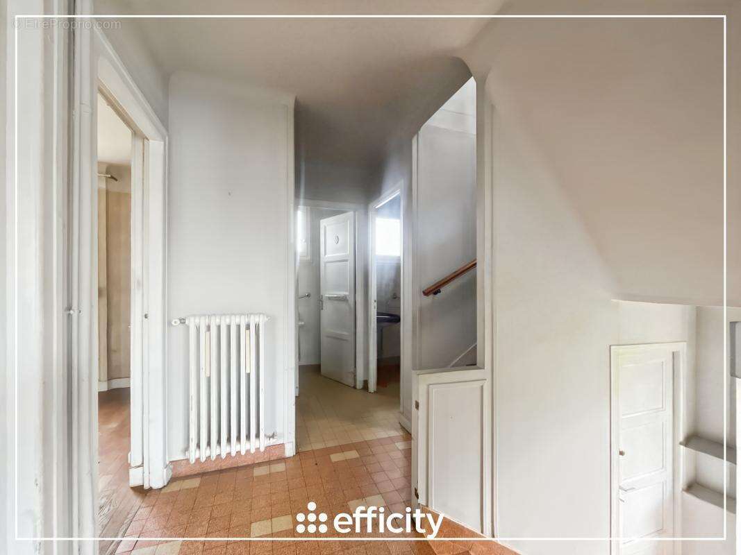 Maison à FONTENAY-TRESIGNY