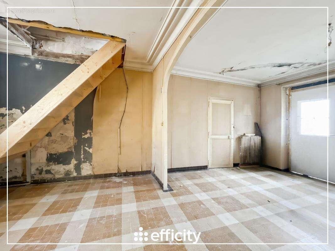 Maison à MARLES-EN-BRIE