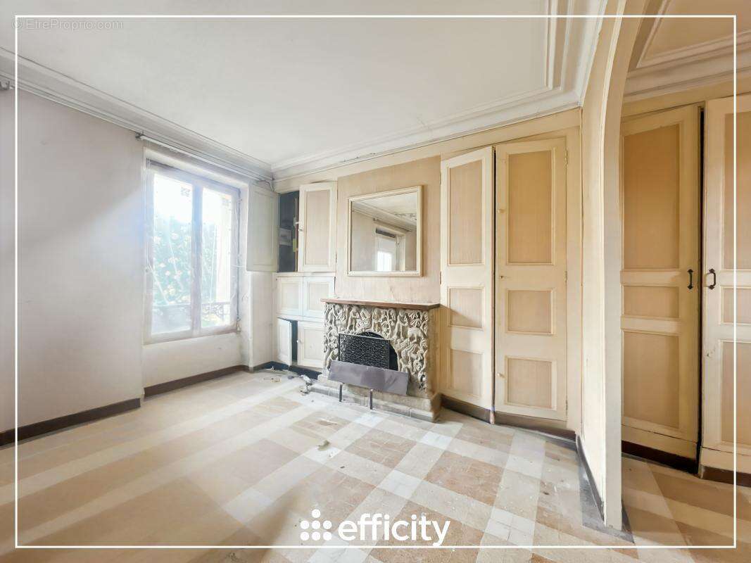 Maison à MARLES-EN-BRIE