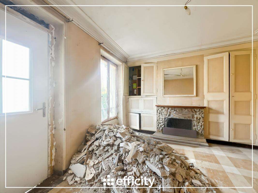 Maison à MARLES-EN-BRIE