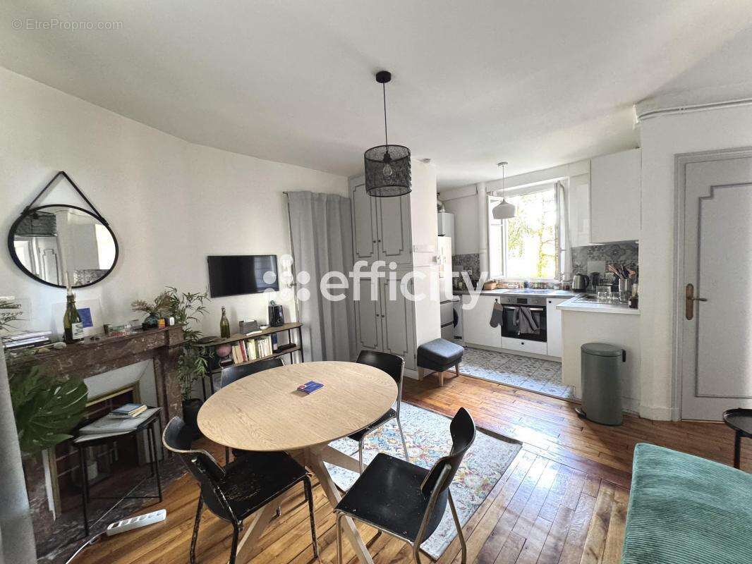Appartement à PARIS-12E