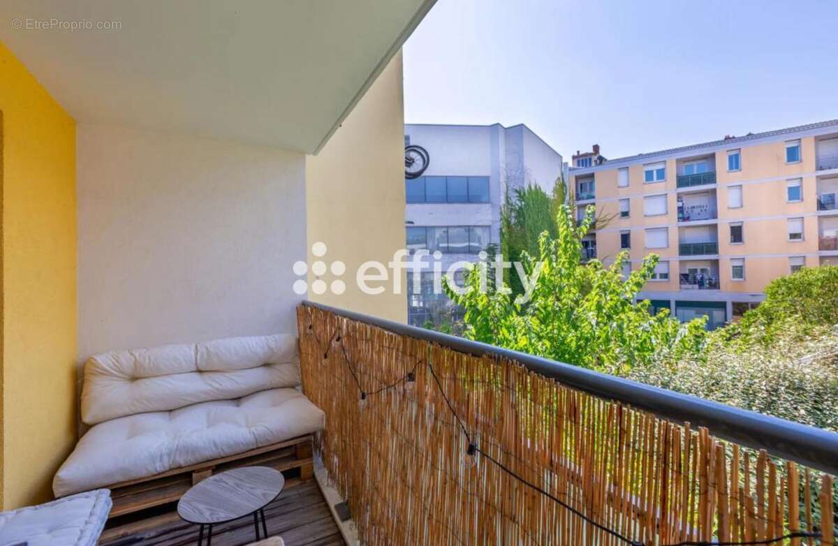 Appartement à LYON-9E