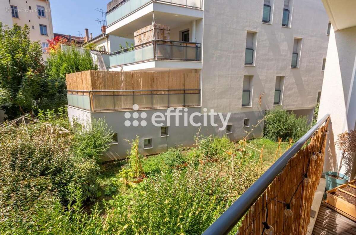 Appartement à LYON-9E