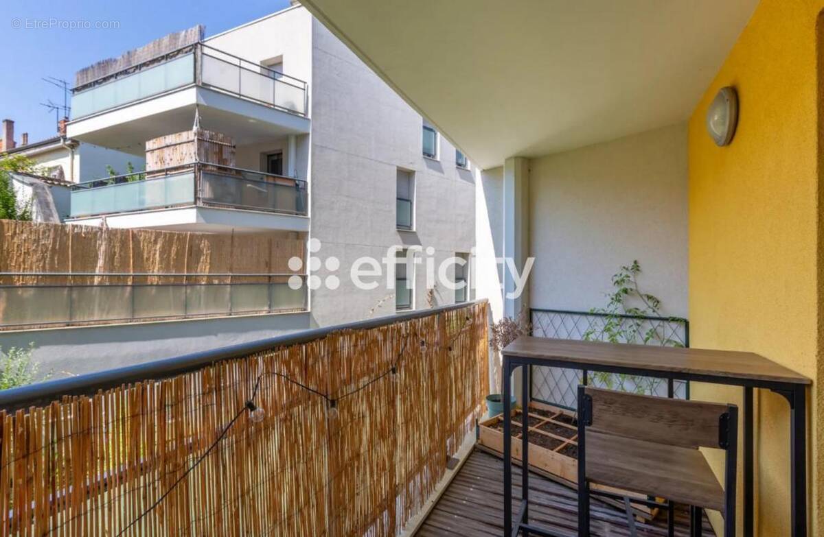 Appartement à LYON-9E