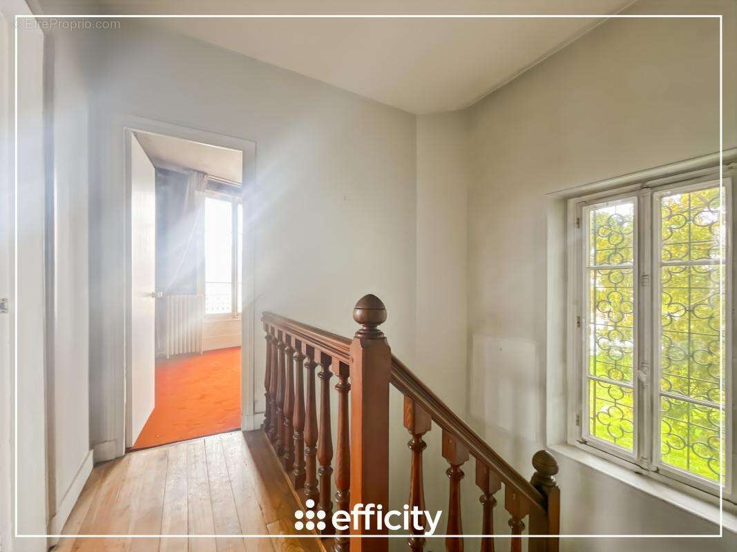 Maison à FONTENAY-TRESIGNY