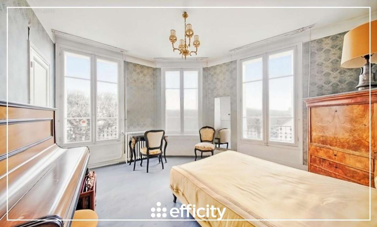 Maison à FONTENAY-TRESIGNY