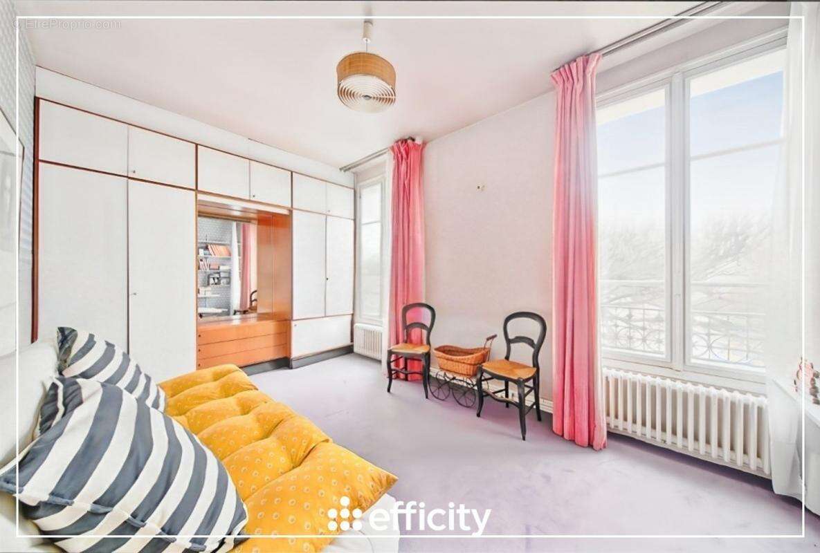 Maison à FONTENAY-TRESIGNY