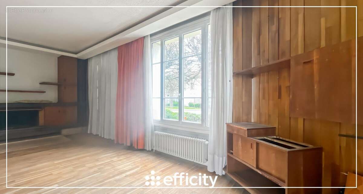 Maison à FONTENAY-TRESIGNY