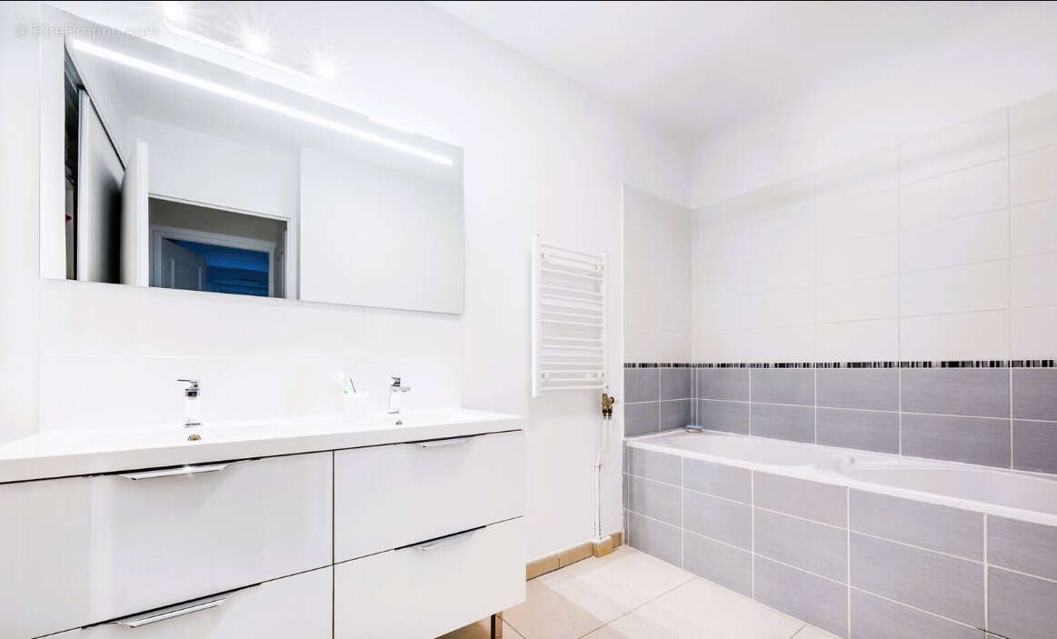 Appartement à MARSEILLE-12E
