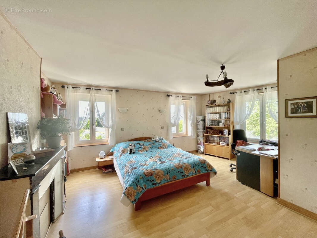 Maison à NOTRE-DAME-D&#039;OE