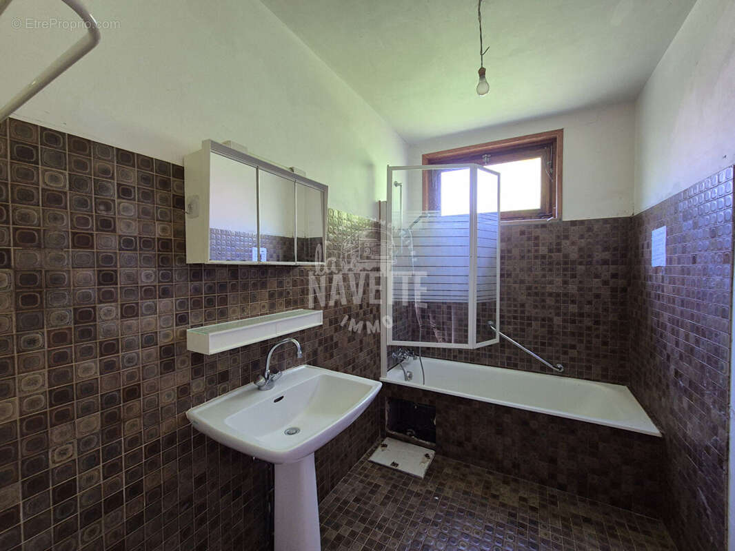 Maison à VEYRE-MONTON