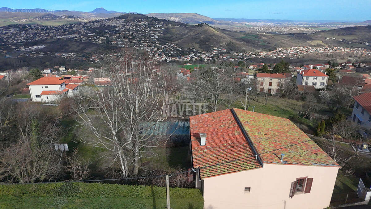 Maison à VEYRE-MONTON