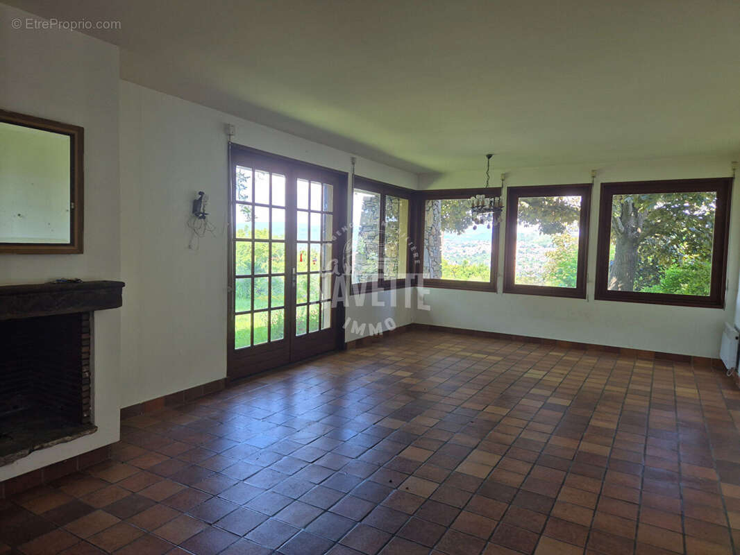 Maison à VEYRE-MONTON