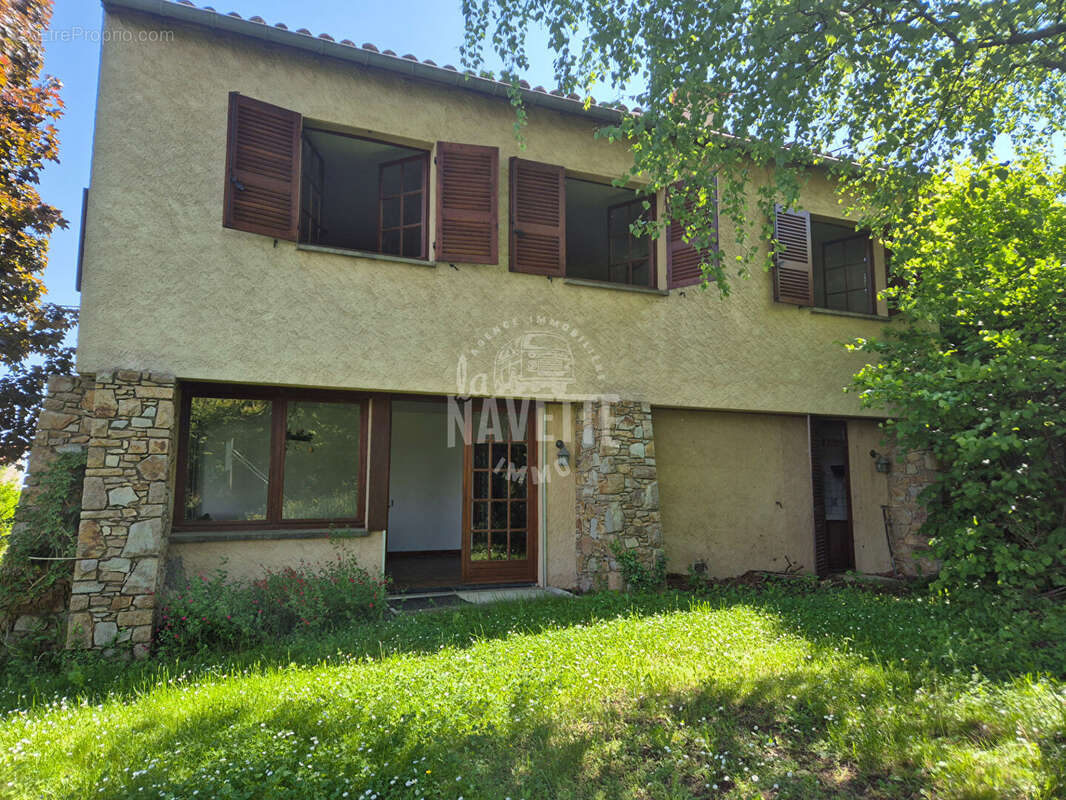 Maison à VEYRE-MONTON