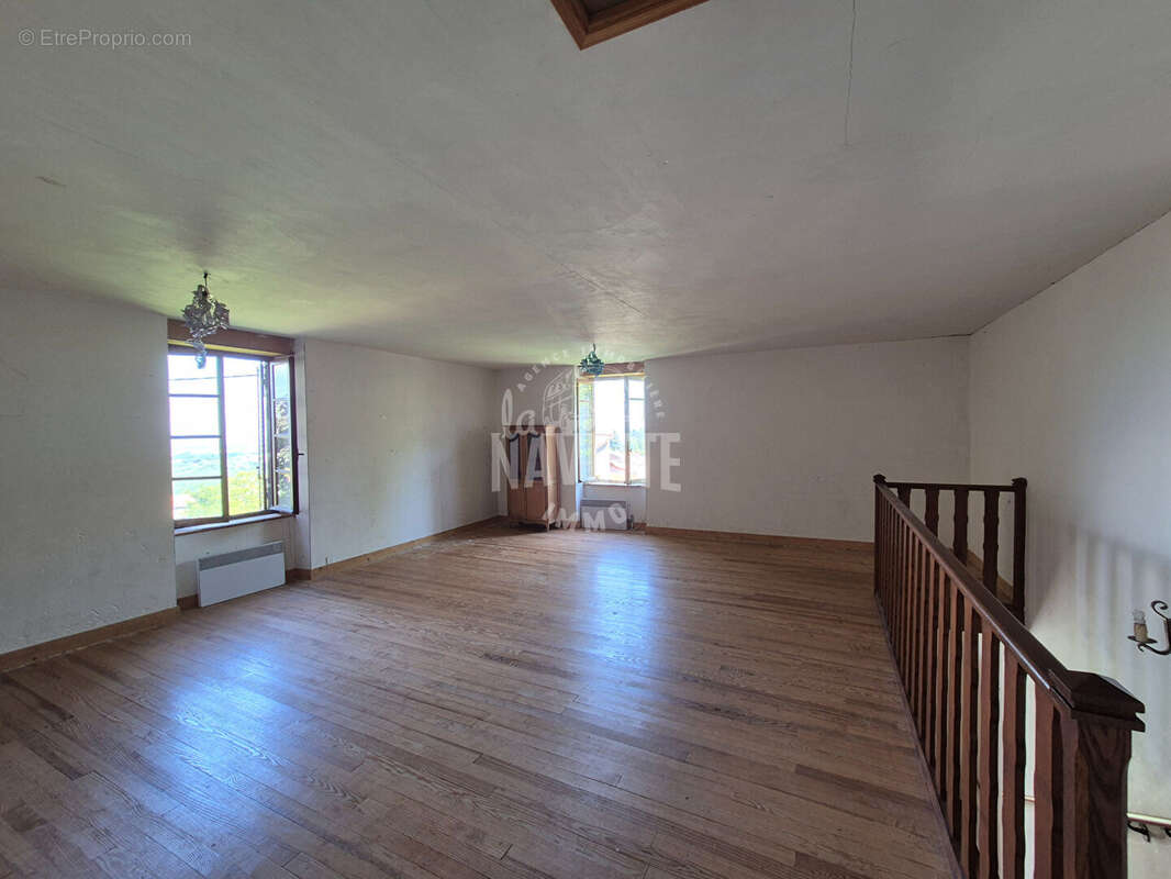 Maison à VEYRE-MONTON