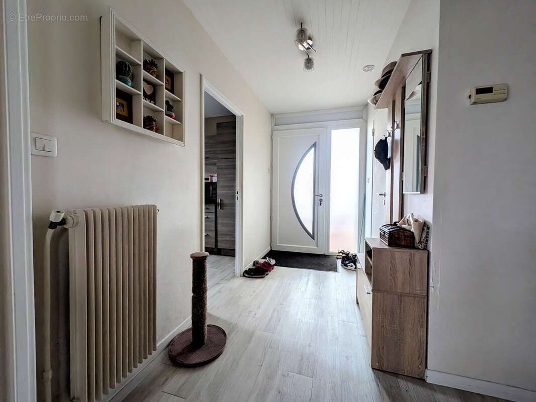 Maison à JARVILLE-LA-MALGRANGE