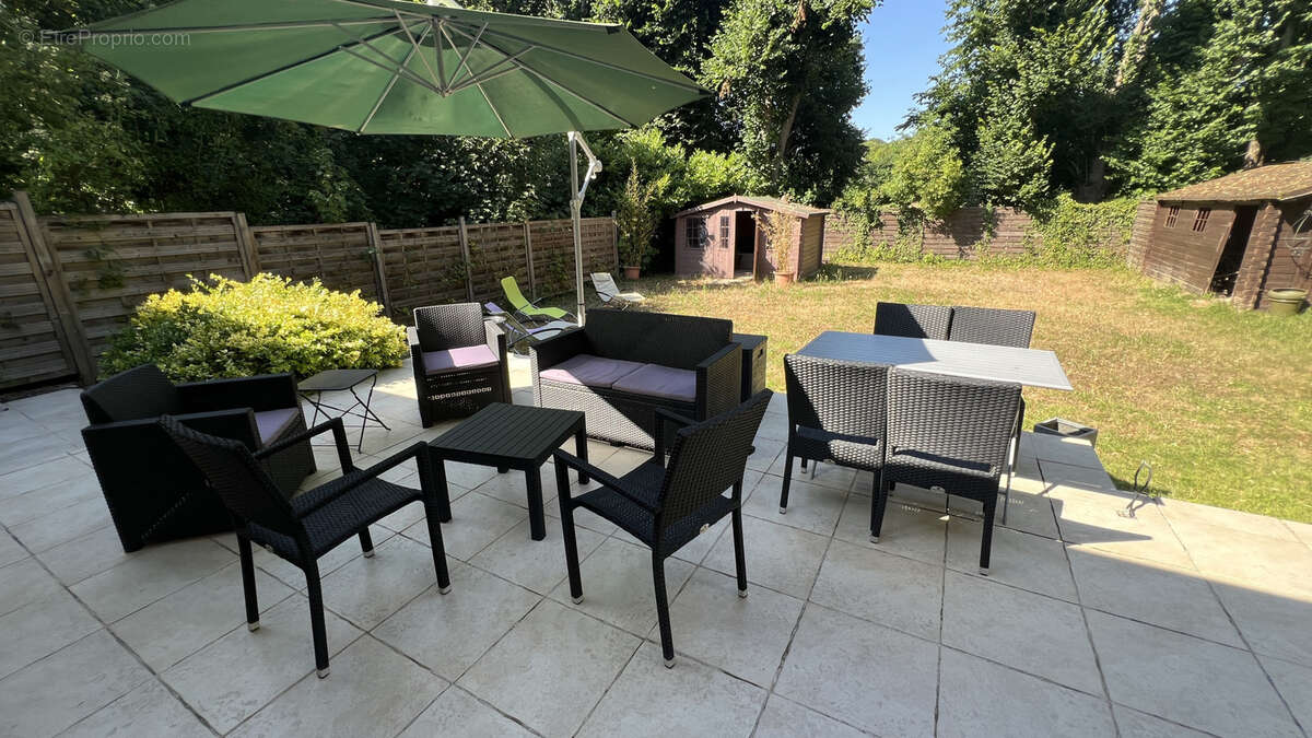 Maison à GUIGNEVILLE-SUR-ESSONNE