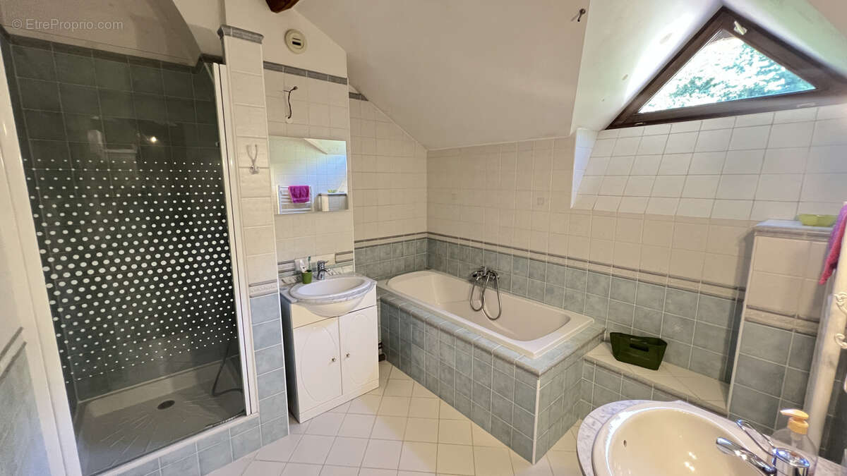 Maison à GUIGNEVILLE-SUR-ESSONNE