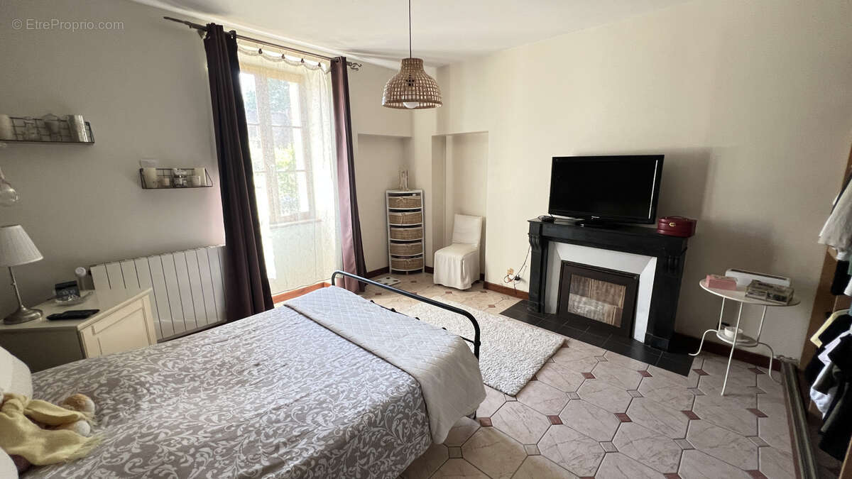 Maison à GUIGNEVILLE-SUR-ESSONNE