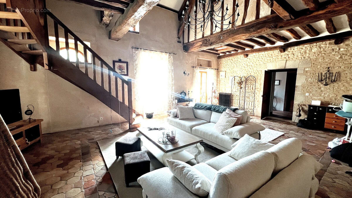 Maison à GUIGNEVILLE-SUR-ESSONNE