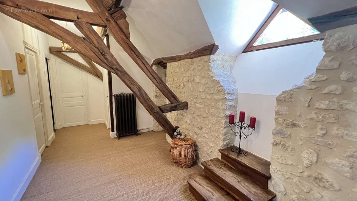 Maison à GUIGNEVILLE-SUR-ESSONNE