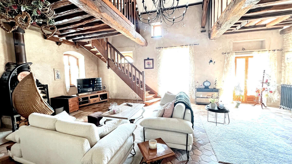 Maison à GUIGNEVILLE-SUR-ESSONNE