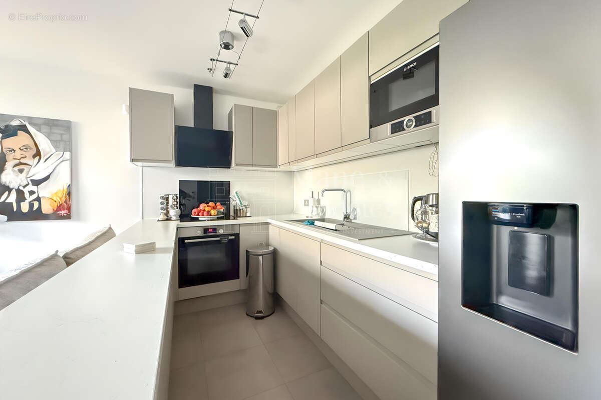 Appartement à CHARENTON-LE-PONT