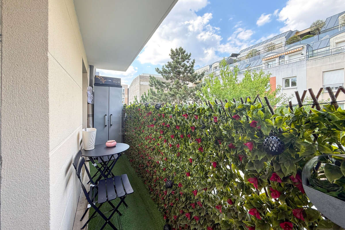 Appartement à CHARENTON-LE-PONT