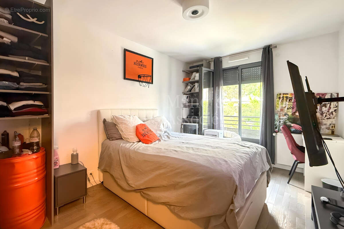 Appartement à CHARENTON-LE-PONT