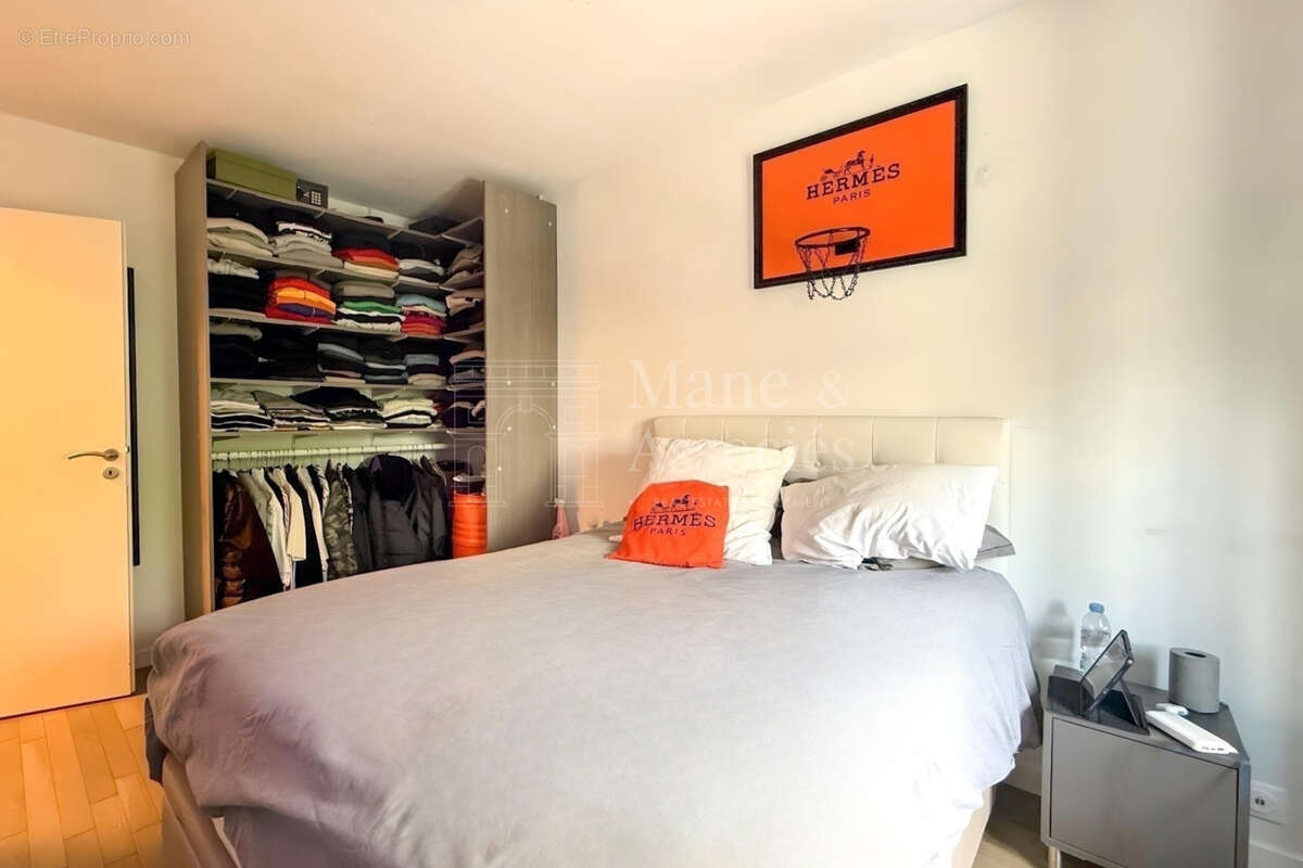 Appartement à CHARENTON-LE-PONT