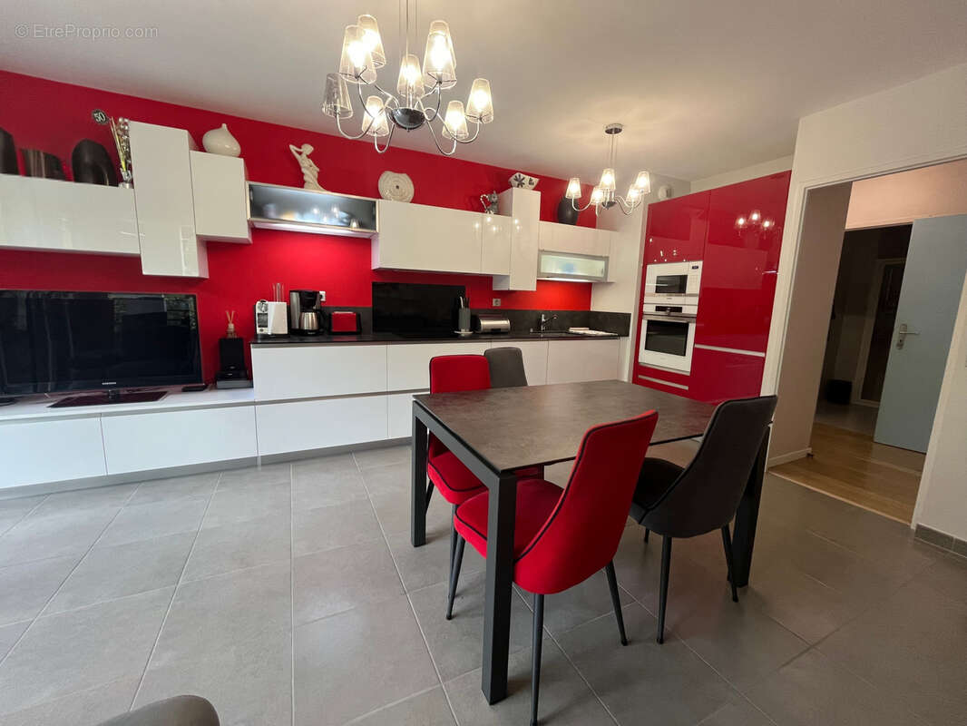 Appartement à LA CELLE-SAINT-CLOUD