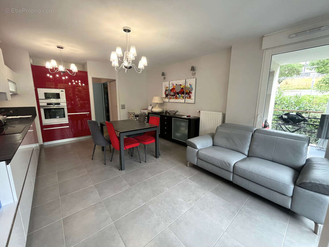 Appartement à LA CELLE-SAINT-CLOUD