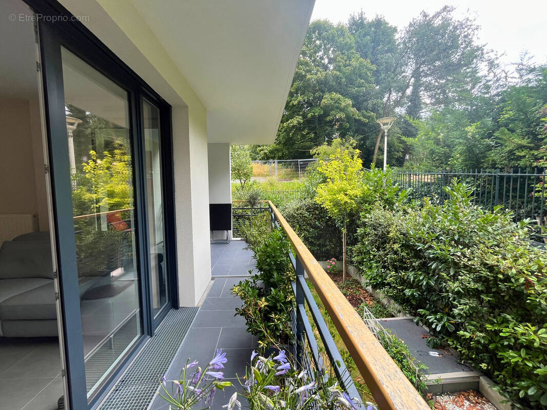 Appartement à LA CELLE-SAINT-CLOUD