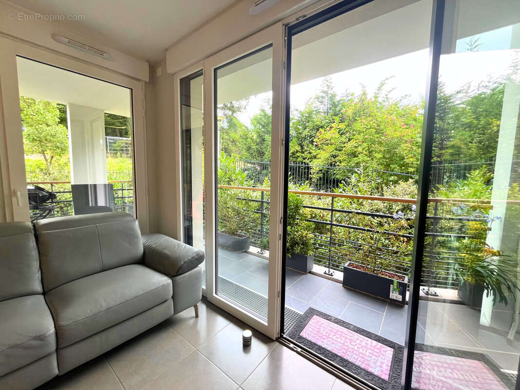 Appartement à LA CELLE-SAINT-CLOUD