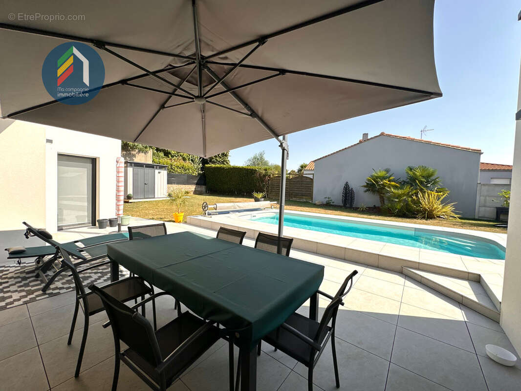 Maison à LES HERBIERS