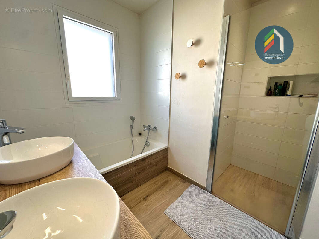 Maison à LES HERBIERS