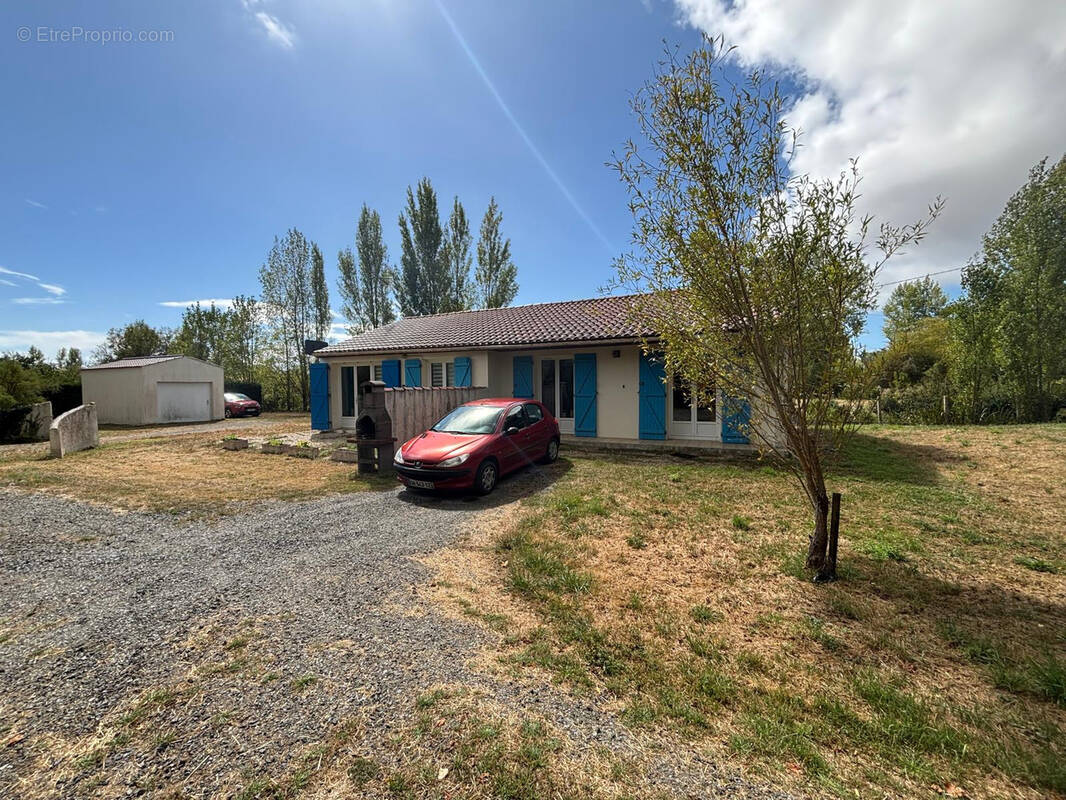 Maison à LE PERRIER