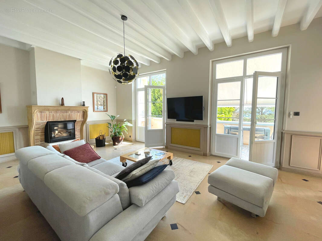 Maison à CHARNAY-LES-MACON