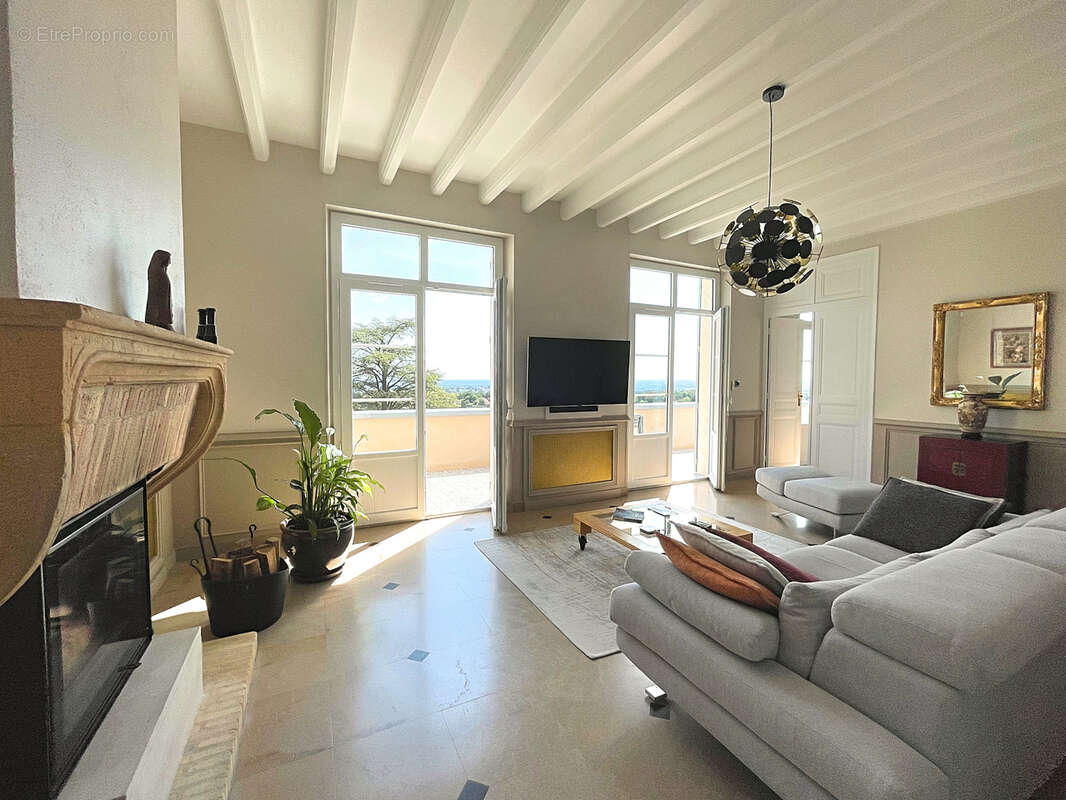 Maison à CHARNAY-LES-MACON