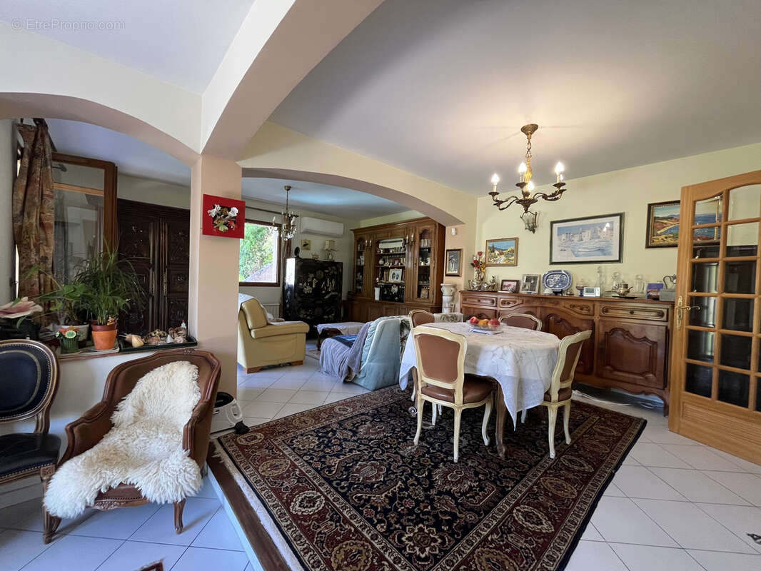 Maison à LES ISSAMBRES