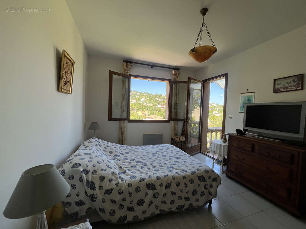 Maison à LES ISSAMBRES