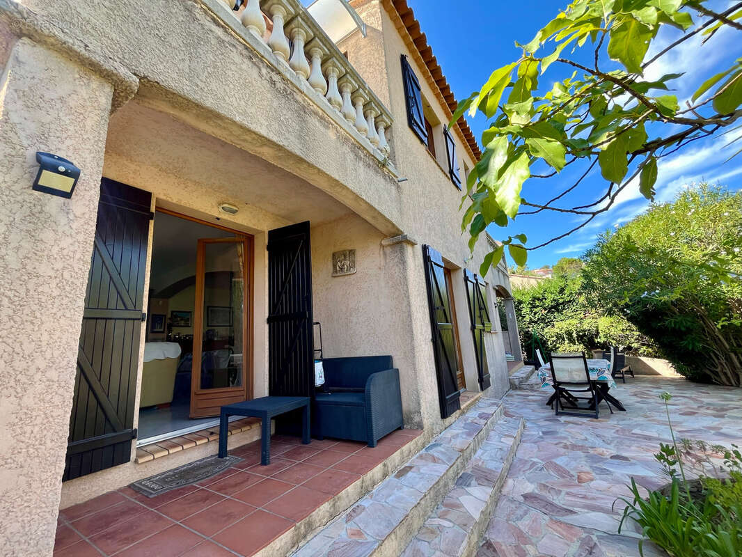 Maison à LES ISSAMBRES