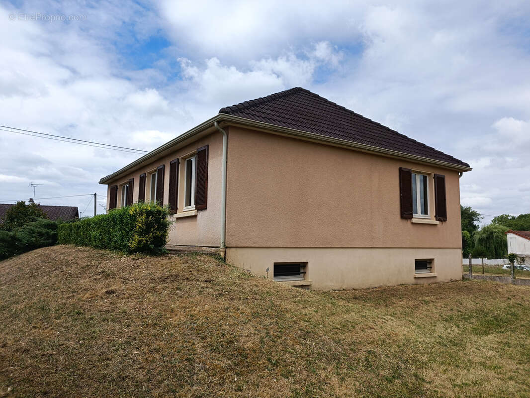 Maison à ARGENVIERES