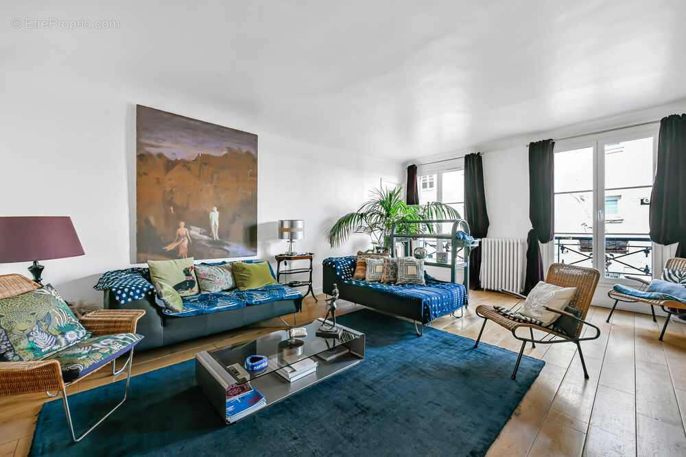 Appartement à PARIS-10E